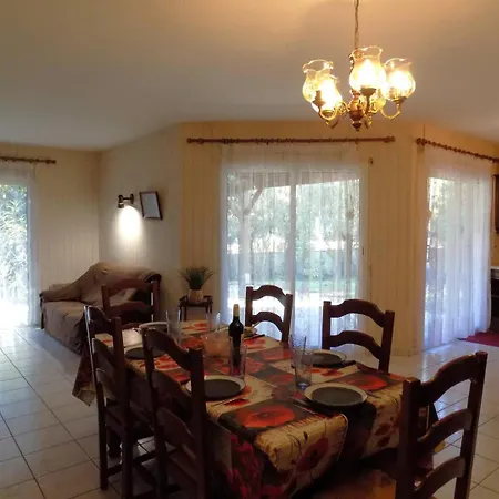 Sur - Maison Individuelle - Domaine Des Fees - De Nauzan * Vaux-sur-Mer