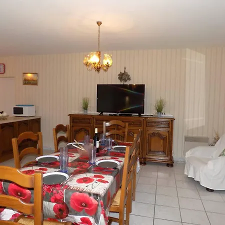 Sur - Maison Individuelle - Domaine Des Fees - De Nauzan